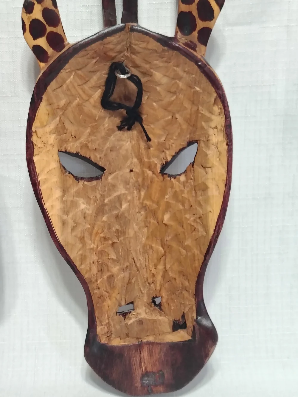 2 Wooden African Animal Masks Hand Carved Wall Decor Zebra & Giraffe Masks 10
